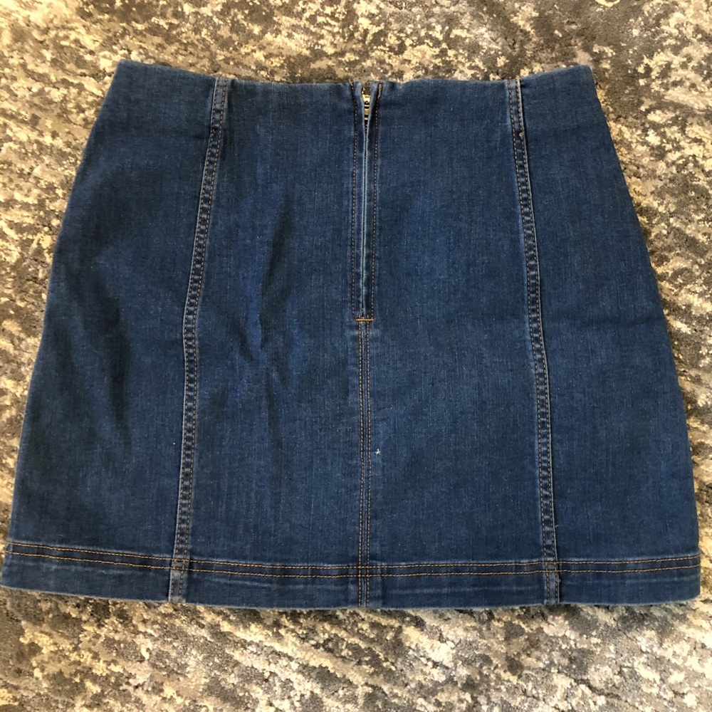 Dark denim jean skirt - Picture 2 of 3